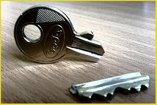 Indianapolis Emergency Locksmith Indianapolis, IN 317-456-5150 - 14-66-broken-key